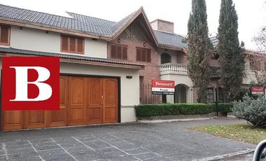 IMPORTANTE CHALET DE ESTILO MODERNO EN TEMPERLEY ESTE
