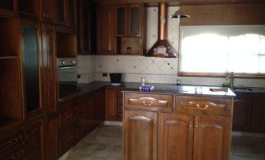 IMPORTANTE CHALET DE ESTILO MODERNO EN TEMPERLEY ESTE