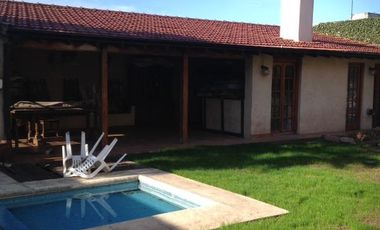 IMPORTANTE CHALET DE ESTILO MODERNO EN TEMPERLEY ESTE
