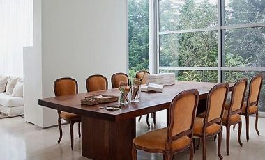 CASA MODERNA DE DISEÑO. DOBLE LOTE AL RIO.