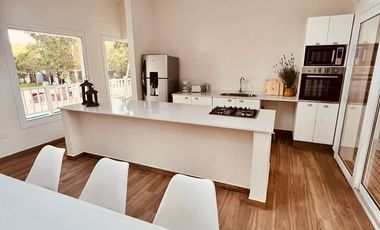Casa en Venta Costa Esmeralda  Senderos 3 con pileta 8089