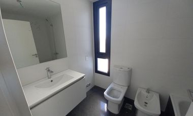 VENTA DEPARTAMENTO EN PISO DE 4 AMBIENTES EN VICENTE LÓPEZ