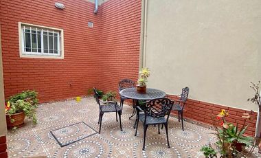 Casa en venta - 3 Dormitorios 3 Baños - Cochera - 660Mts2 - Navarro