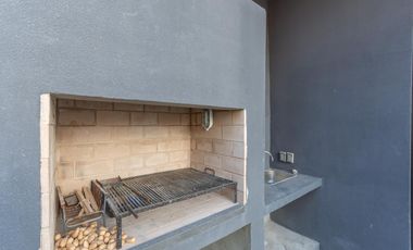 Departamento en Venta de 4 Ambientes en Olivos