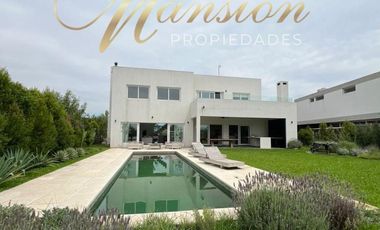 Venta Casa 5 Amb a La Laguna San Benito Villanueva Tigre
