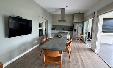 Venta Casa 5 Amb a La Laguna San Benito Villanueva Tigre