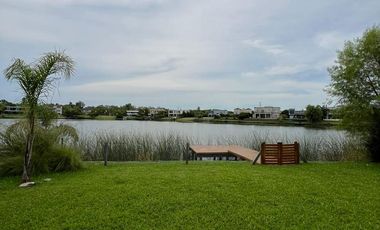 Venta Casa 5 Amb a La Laguna San Benito Villanueva Tigre