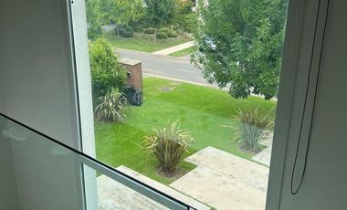 Venta Casa 5 Amb a La Laguna San Benito Villanueva Tigre