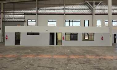 Nave Industrial en  ALQUILER  -  PILARICA