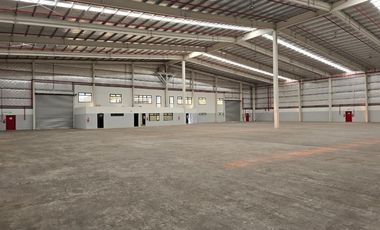 Nave Industrial en  ALQUILER  -  PILARICA