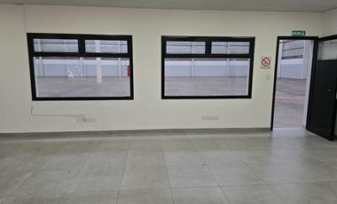 Nave Industrial en  ALQUILER  -  PILARICA