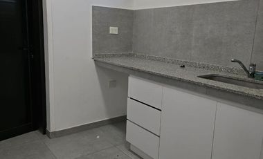 Nave Industrial en  ALQUILER  -  PILARICA
