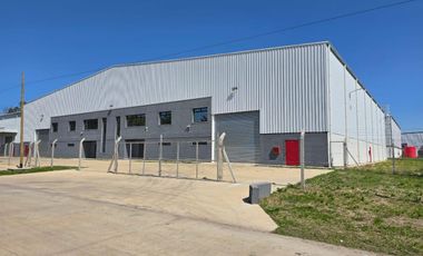 Nave Industrial en  ALQUILER  -  PILARICA