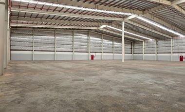 Nave Industrial en  ALQUILER  -  PILARICA