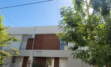 VENTA Duplex 2 dor. Centenario