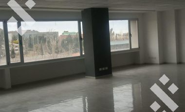 Edificio Comercial - Área Centro Este