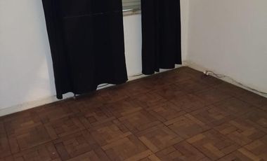 Departamento de 3 ambientes  al contrafrente. Excelente ubicación. L. de Zamora O.