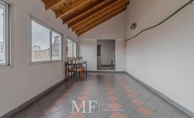 PH en Venta - 5 ambientes en  Liniers