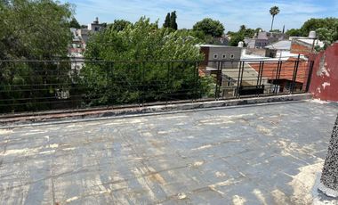 Galpo, local y vivienda en zona comercial!