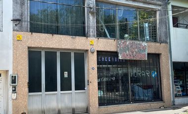 Galpo, local y vivienda en zona comercial!