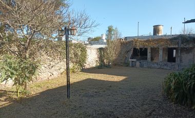 Venta Casa 3 dormitorios con cochera y patio - Arroyo Seco