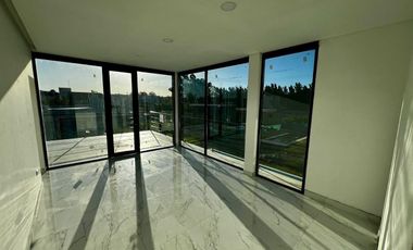 CASA EN VENTA 4 AMB - C/ PILETA - LAGOS DE CANNING