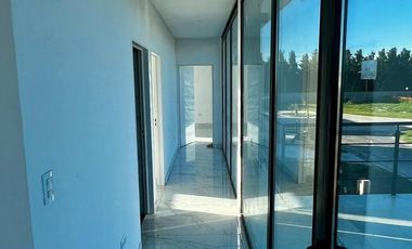 CASA EN VENTA 4 AMB - C/ PILETA - LAGOS DE CANNING