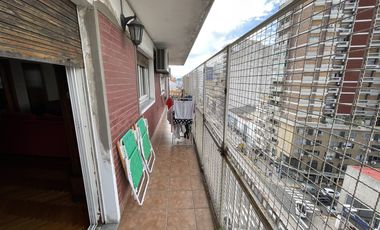 Departamento en Venta - 4 ambientes c/dependencia - Avellaneda