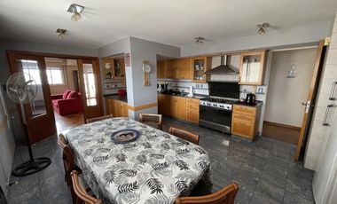 Departamento en Venta - 4 ambientes c/dependencia - Avellaneda
