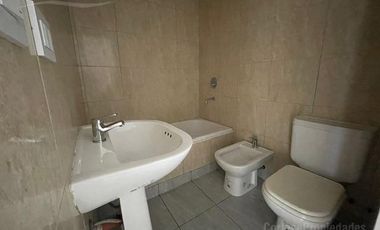 Monoambiente en venta con cochera en Escobar