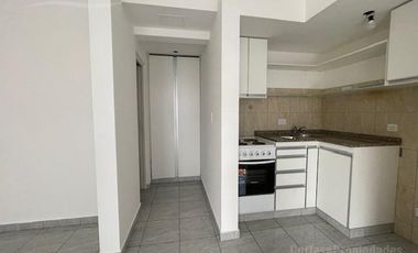 Monoambiente en venta con cochera en Escobar