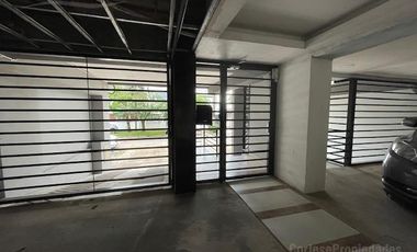 Monoambiente en venta con cochera en Escobar