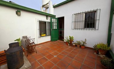 Se vende casa en Planta Alta barrio Sur