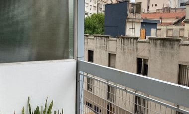 Depto 2 AMB - Muy Lindo - Amoblado - Muy Luminoso - Balcón Corrido - Arroyo y Suipacha
