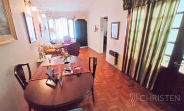 Casa de 3 habitaciones escritorio cochera y pileta Barrio Sur