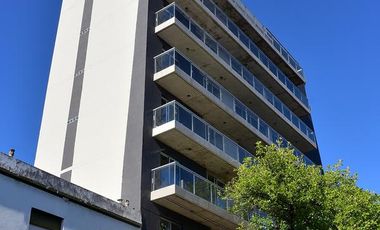 Departamento 2 ambientes balcón corrido. oportunidad!! mas opciones!