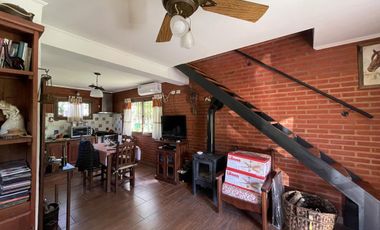 Casa  semi a estrenar en Salvador Maria, partido de Lobos 2 hab.