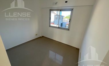 Departamento 3 ambientes con cochera y parrilla en venta - Berazategui