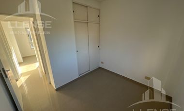 Departamento 3 ambientes con cochera y parrilla en venta - Berazategui