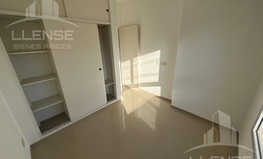 Departamento 3 ambientes con cochera y parrilla en venta - Berazategui