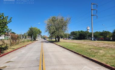 Galpón con 23.400 metros de terreno - Av cruz Roja -  Cordoba Capital