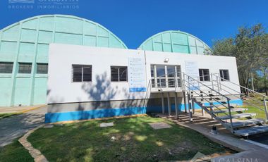 Galpón con 23.400 metros de terreno - Av cruz Roja -  Cordoba Capital