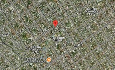 Casa en venta - 2 Dormitorios 1 Baño - Cochera - 208Mts2 - Ingeniero Budge, Banfield