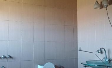Casa en venta - 3 Dormitorios 2 Baños - 450Mts2 - Santa Clara del Mar