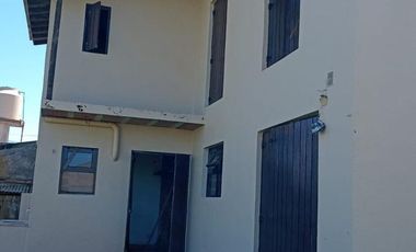 Casa en venta - 3 Dormitorios 2 Baños - 450Mts2 - Santa Clara del Mar