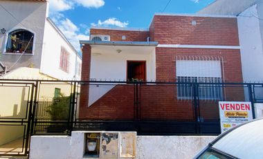 Casa en  venta con patio propio!