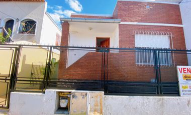 Casa en  venta con patio propio!