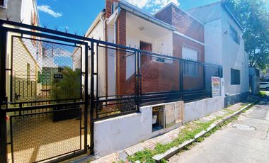 Casa en  venta con patio propio!