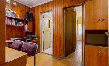 VENTA/PERMUTA - Casas de 3 dormitorios con cochera. Villa Gobernador Gálvez.