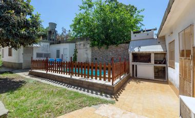 VENTA/PERMUTA - Casas de 3 dormitorios con cochera. Villa Gobernador Gálvez.